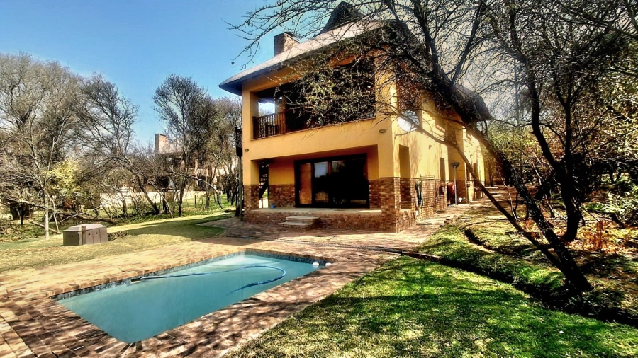 4 Bedroom Property for Sale in Boschenvaal River Front Lodges Free State